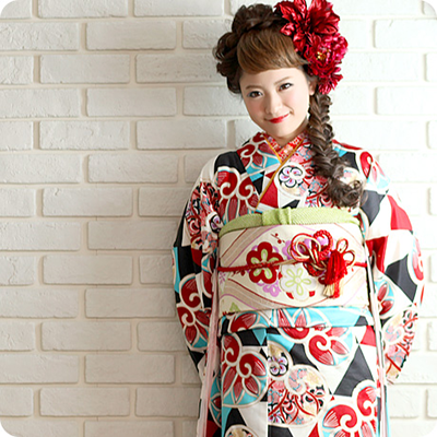 【エイティーンインターナショナル】振袖一例